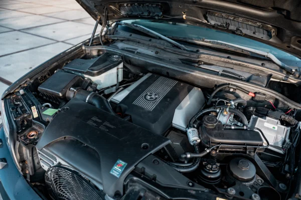 Foto 36 van fotogallerij BMW X5 4.4i V8 uit 2001