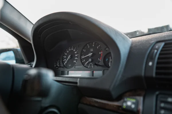 Foto 42 van fotogallerij BMW X5 4.4i V8 uit 2001