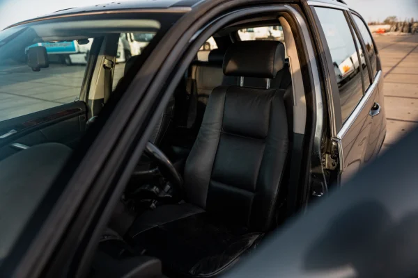 Foto 45 van fotogallerij BMW X5 4.4i V8 uit 2001