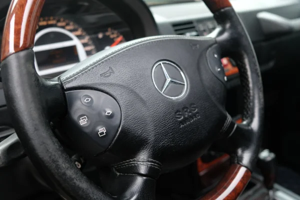 Foto 13 van fotogallerij Mercedes-Benz G55 AMG uit 2005