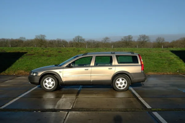 Foto 4 van fotogallerij Volvo V70 XC 2.4 T AWD uit 2001