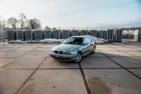 Foto 2 van fotogallerij BMW 318Ci uit 2004