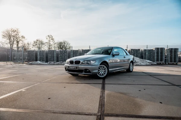 Foto 3 van fotogallerij BMW 318Ci uit 2004