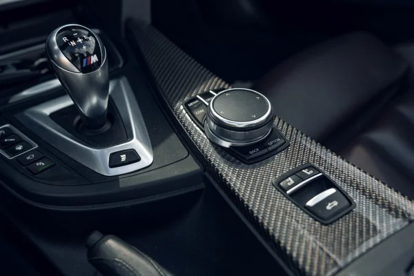 Foto 9 van fotogallerij BMW M4 Competition uit 2017