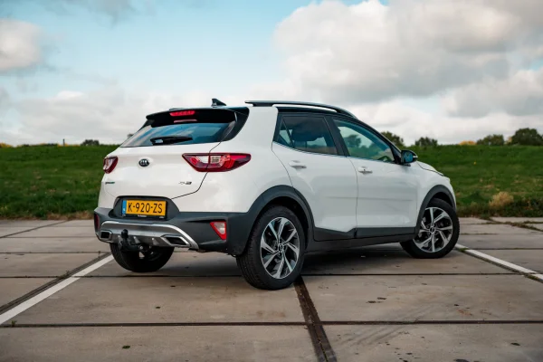 Foto 12 van fotogallerij Kia Stonic 1.0 T-GDi 120PK MHEV GT-Line uit 2021