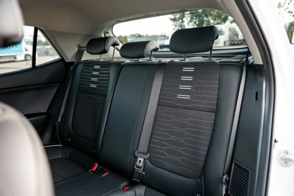 Foto 19 van fotogallerij Kia Stonic 1.0 T-GDi 120PK MHEV GT-Line uit 2021