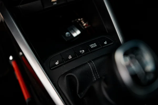 Foto 25 van fotogallerij Kia Stonic 1.0 T-GDi 120PK MHEV GT-Line uit 2021