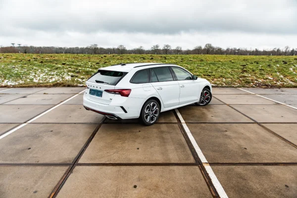 Foto 38 van fotogallerij Skoda Octavia 1.4TSi iV (PHEV) RS uit 2022