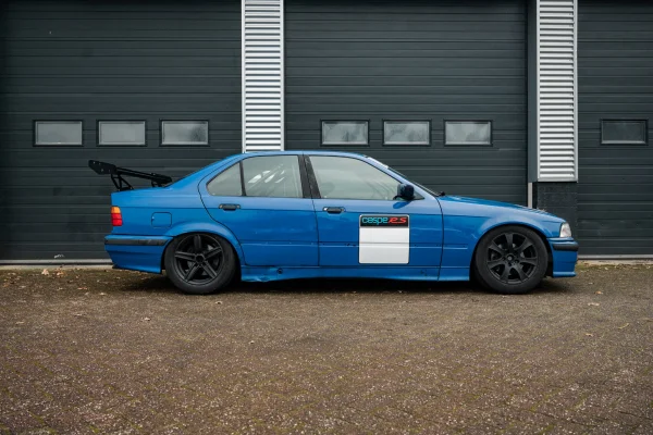 Foto 1 van fotogallerij BMW E36 325i Raceauto uit 1992