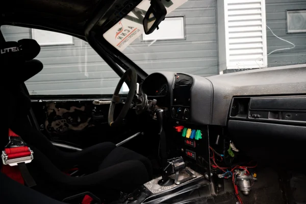 Foto 8 van fotogallerij BMW E36 325i Raceauto uit 1992