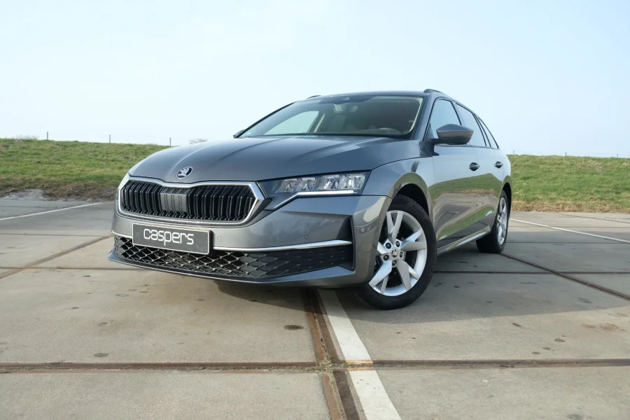 Foto 0 van fotogallerij Skoda Octavia Combi 1.5TSi Edition uit 2024
