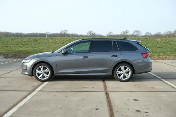 Foto 7 van fotogallerij Skoda Octavia Combi 1.5TSi Edition uit 2024