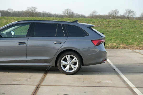 Foto 8 van fotogallerij Skoda Octavia Combi 1.5TSi Edition uit 2024