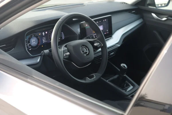 Foto 10 van fotogallerij Skoda Octavia Combi 1.5TSi Edition uit 2024