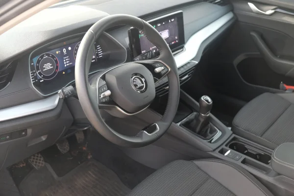 Foto 1 van fotogallerij Skoda Octavia Combi 1.5TSi Edition uit 2024