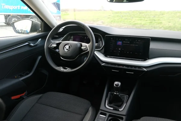 Foto 21 van fotogallerij Skoda Octavia Combi 1.5TSi Edition uit 2024