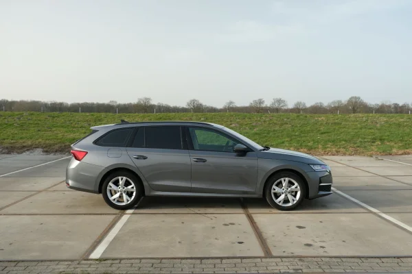 Foto 31 van fotogallerij Skoda Octavia Combi 1.5TSi Edition uit 2024