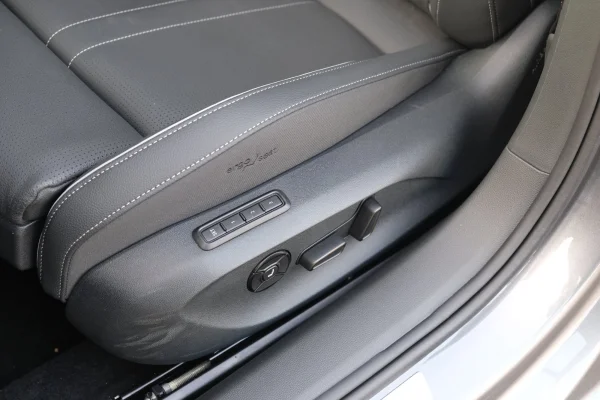 Foto 9 van fotogallerij Skoda Superb Combi 1.5TSi PHEV Sportline uit 2025