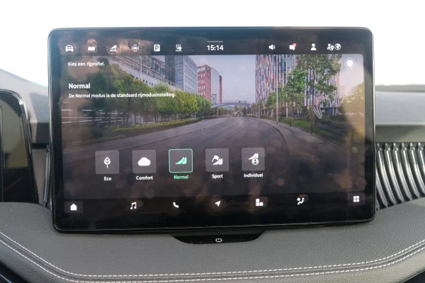 Foto 33 van fotogallerij Skoda Superb Combi 1.5TSi PHEV Sportline uit 2025