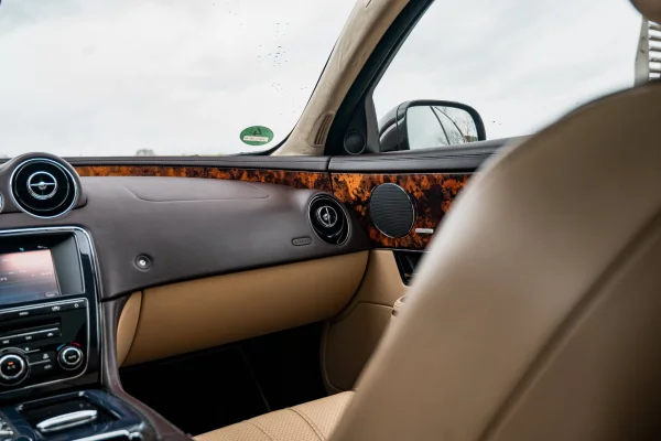 Foto 17 van fotogallerij Jaguar XJL uit 2010