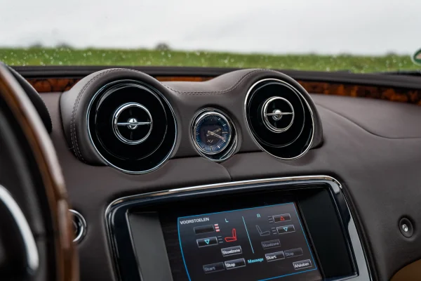 Foto 28 van fotogallerij Jaguar XJL uit 2010