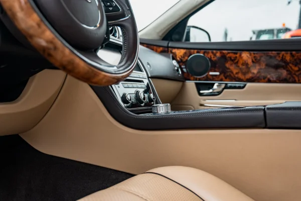 Foto 35 van fotogallerij Jaguar XJL uit 2010