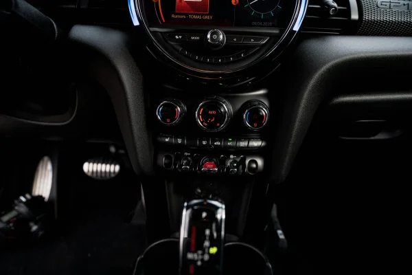 Foto 24 van fotogallerij MINI 2.0 John Cooper Works GP uit 2020