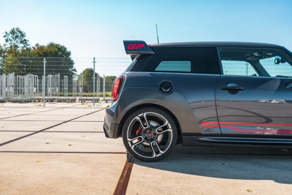 Foto 8 van fotogallerij MINI 2.0 John Cooper Works GP uit 2020
