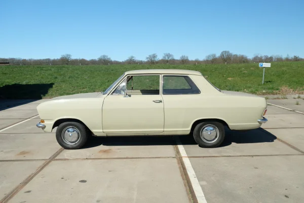 Foto 8 van fotogallerij Opel B Kadett uit 1970