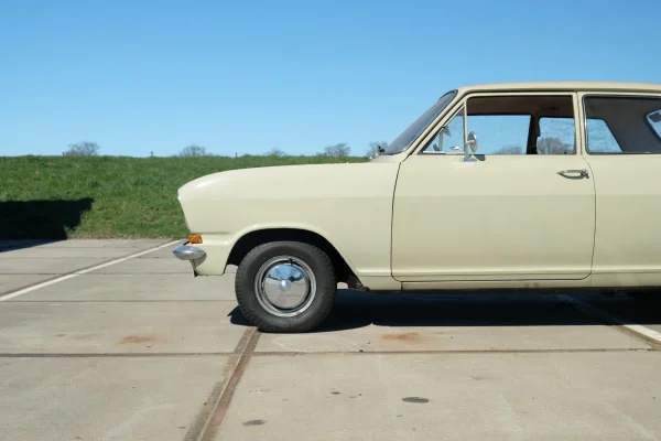 Foto 9 van fotogallerij Opel B Kadett uit 1970