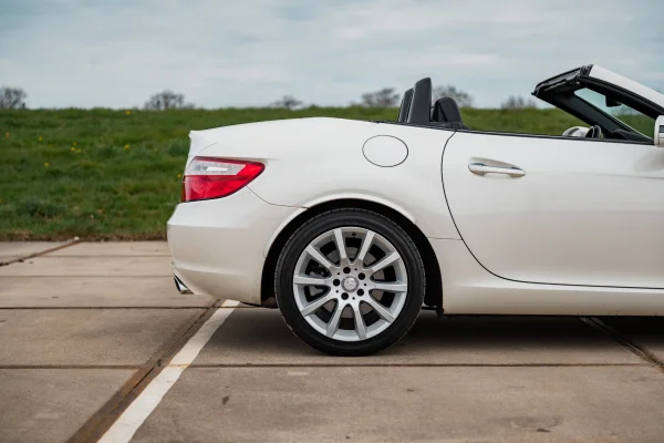 Foto 6 van fotogallerij Mercedes-Benz SLK 350 uit 2011