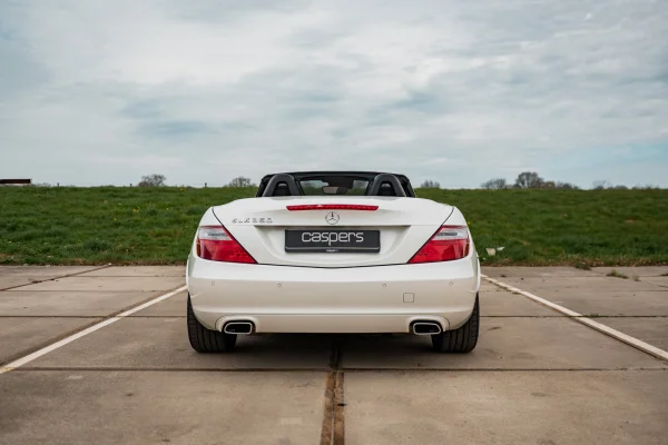 Foto 3 van fotogallerij Mercedes-Benz SLK 350 uit 2011