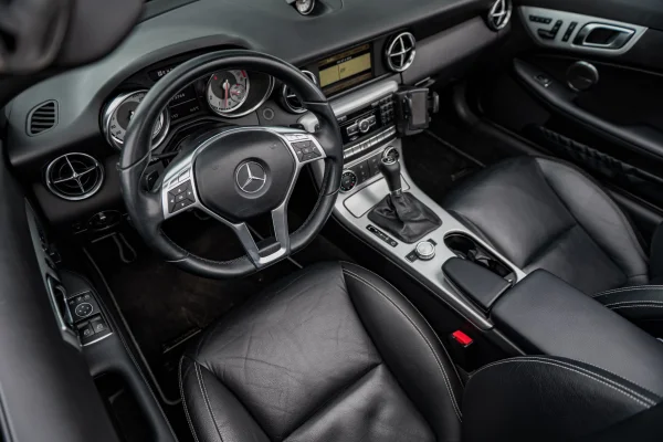 Foto 11 van fotogallerij Mercedes-Benz SLK 350 uit 2011