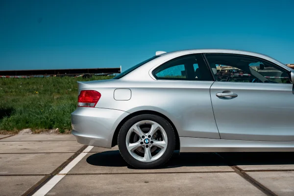 Foto 6 van fotogallerij BMW 125i Coupé uit 2010