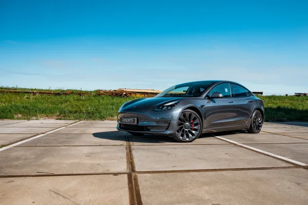 Foto 2 van fotogallerij Tesla Model 3 uit 2021
