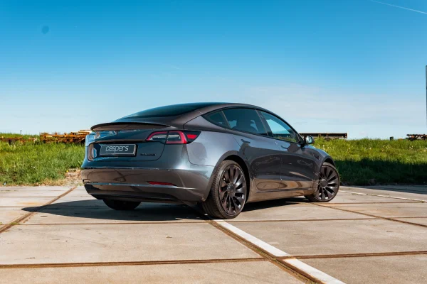 Foto 11 van fotogallerij Tesla Model 3 uit 2021