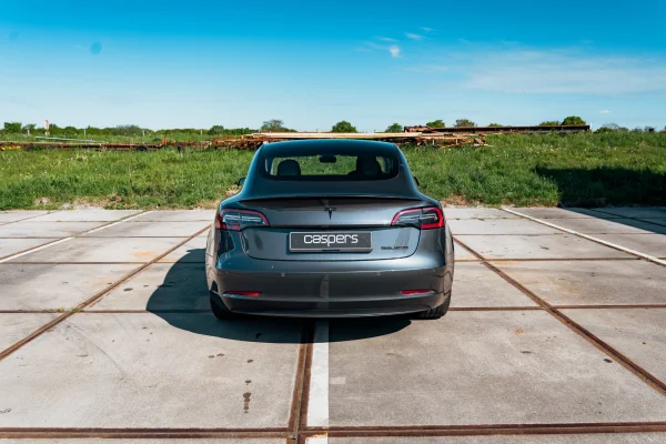Foto 14 van fotogallerij Tesla Model 3 uit 2021