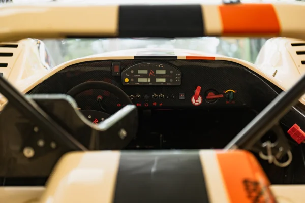 Foto 7 van fotogallerij Radical SR8 V8 uit 2008