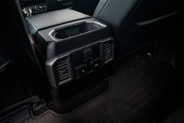 Foto 21 van fotogallerij Ford F150 Raptor uit 2018