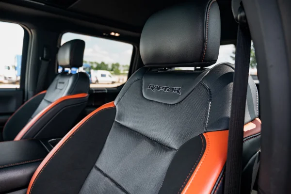 Foto 12 van fotogallerij Ford F150 Raptor uit 2018