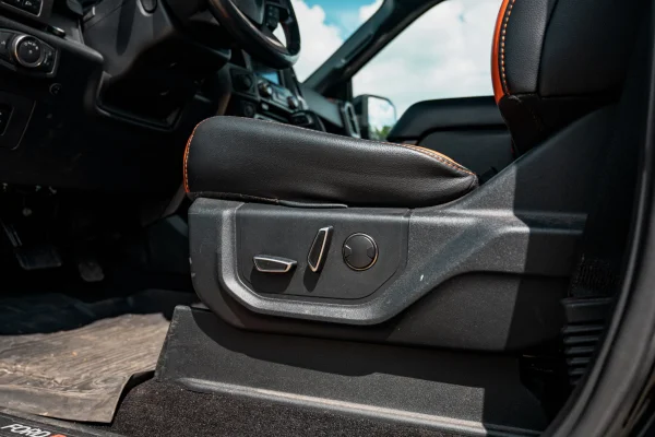 Foto 24 van fotogallerij Ford F150 Raptor uit 2018