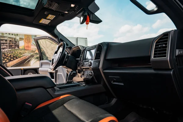 Foto 15 van fotogallerij Ford F150 Raptor uit 2018