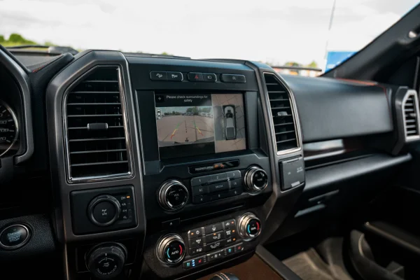 Foto 32 van fotogallerij Ford F150 Raptor uit 2018