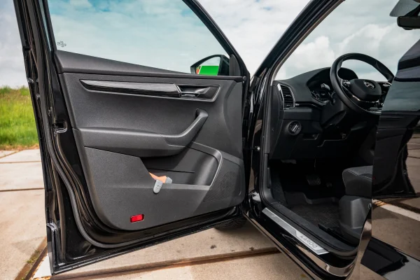 Foto 9 van fotogallerij Skoda Karoq 1.5TSI DSG7 uit 2022