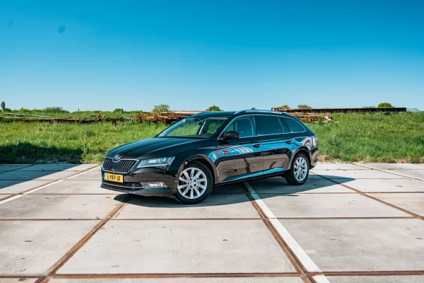 Foto 2 van fotogallerij Skoda Superb Combi uit 2018