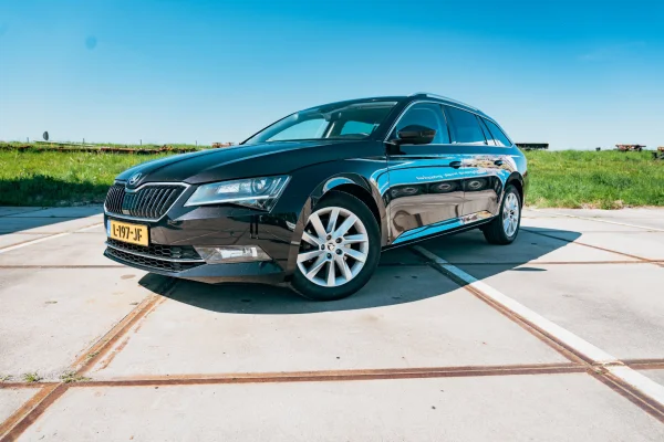 Foto 5 van fotogallerij Skoda Superb Combi uit 2018