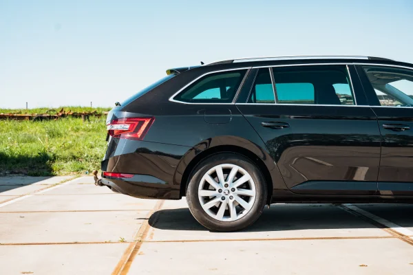 Foto 10 van fotogallerij Skoda Superb Combi uit 2018