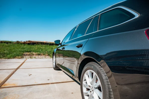 Foto 15 van fotogallerij Skoda Superb Combi uit 2018