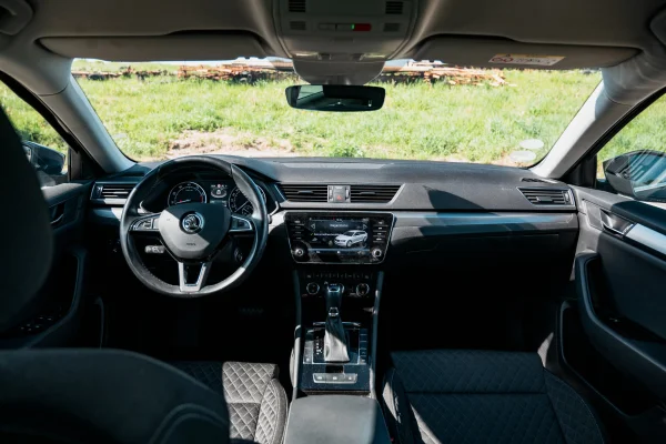 Foto 18 van fotogallerij Skoda Superb Combi uit 2018