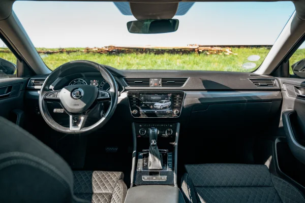Foto 20 van fotogallerij Skoda Superb Combi uit 2018